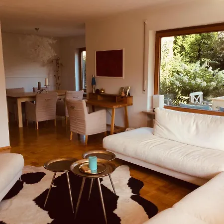 Charmantes Garten-apartment: Erholung Im Chiemgau Unterwoessen