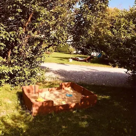 Apartment Charmantes Garten-apartment: Erholung Im Chiemgau