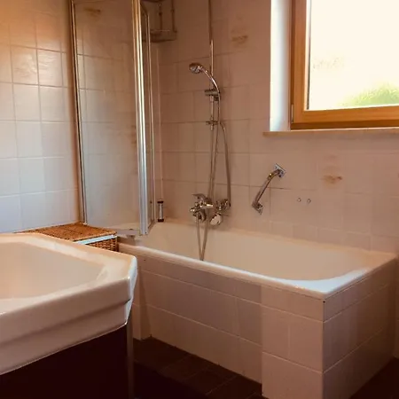 Charmantes Garten-apartment: Erholung Im Chiemgau * Unterwoessen