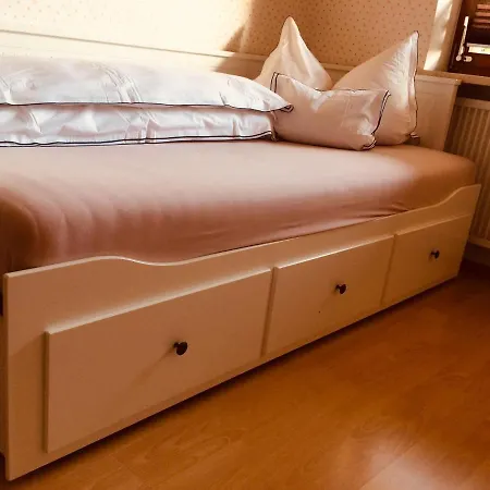 Charmantes Garten-apartment: Erholung Im Chiemgau