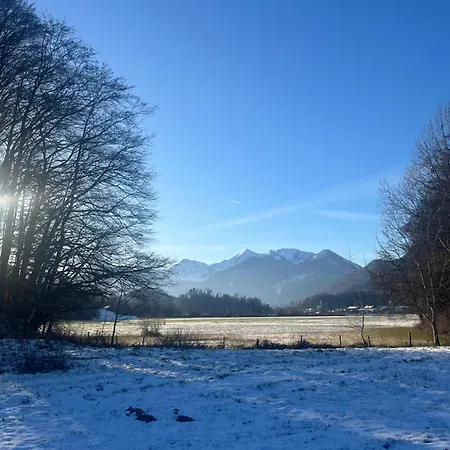 Charmantes Garten-apartment: Erholung Im Chiemgau