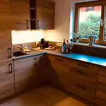 Daire Charmantes Garten-apartment: Erholung Im Chiemgau *